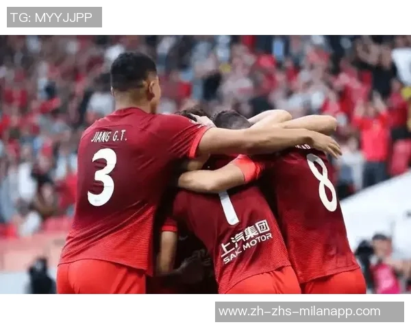 恒大与上海上港巅峰对决谁能在中超赛场上笑到最后